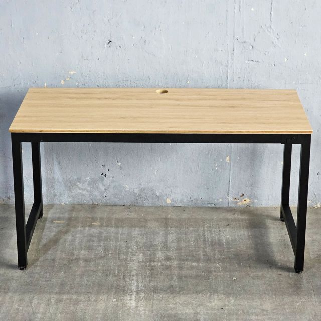 Bàn làm việc 140x60cm gỗ plywood hệ URA HBUR012