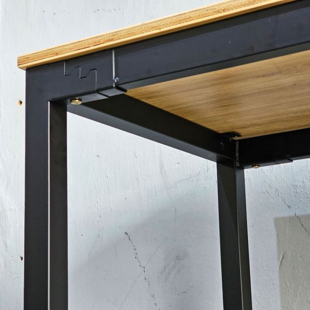 Bàn làm việc 140x60cm gỗ plywood hệ URA HBUR012