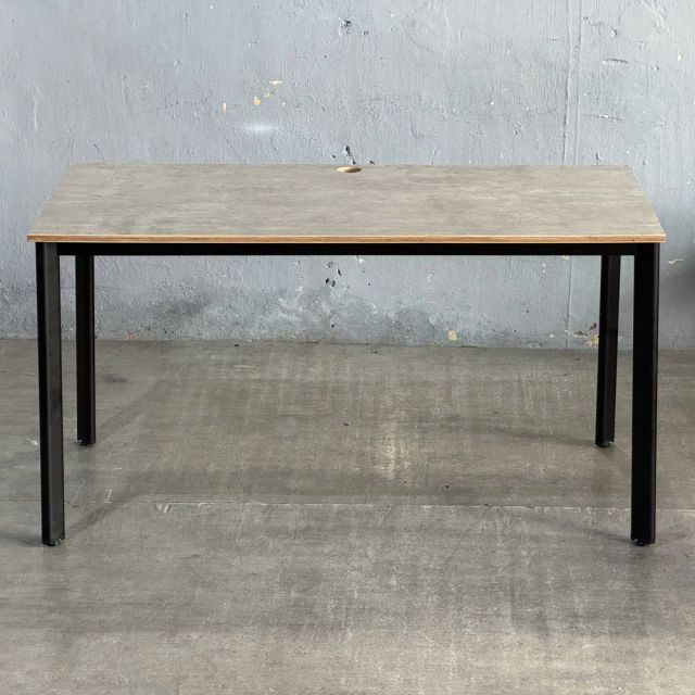 Bàn làm việc 140x60cm gỗ Plywood phủ melamin chân sắt Oval HBOV034