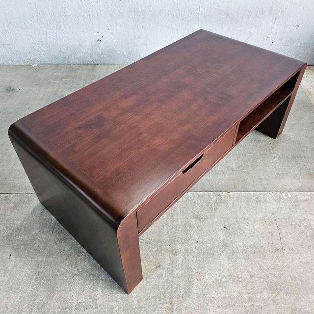 Bàn sofa bo cong 120x60x45cm gỗ cao su TT68339