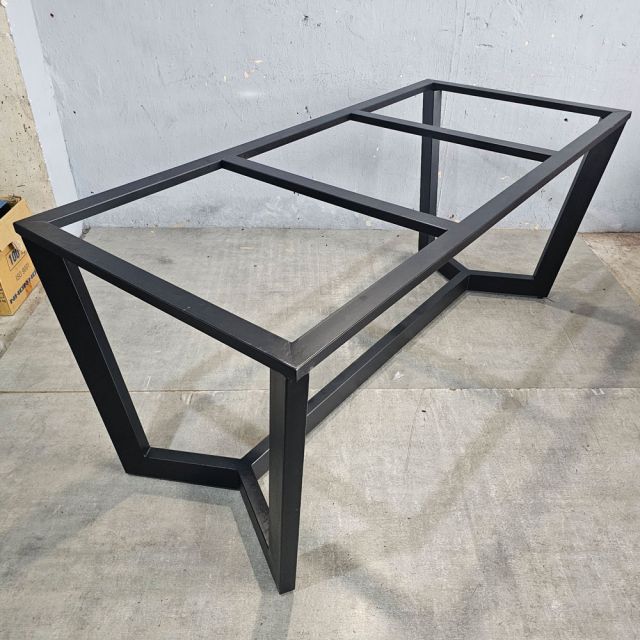 Chân sắt cho bàn ăn 200x100cm sơn tĩnh điện CHB68092