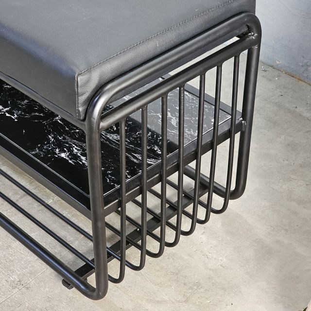 Kệ giày 2 tầng khung sắt có nệm ngồi KG68044