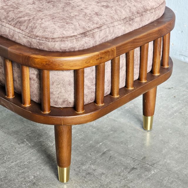 Ghế đôn sofa KBH GDSF013 với thiết kế hiện đại, sang trọng, phù hợp với mọi không gian nội thất.