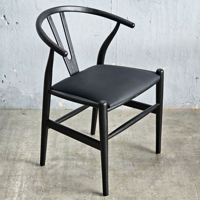 Ghế Wisbone nệm bọc da Si gỗ Ash GSK058