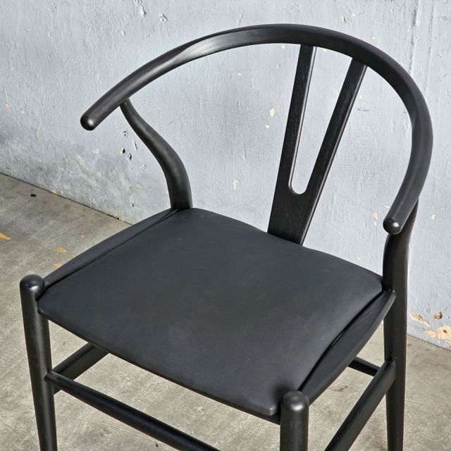 Ghế Wisbone nệm bọc da Si gỗ Ash GSK058