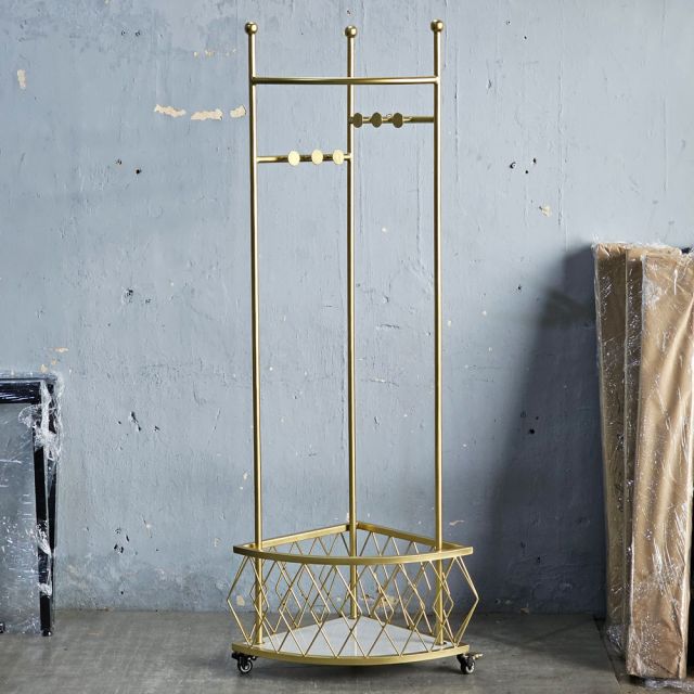 Giá treo đồ góc tường khung sắt KPT68033