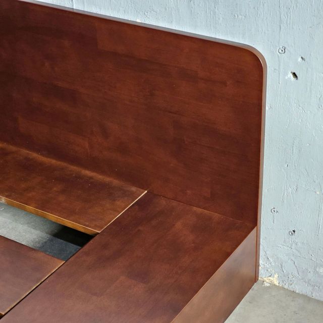 Giường ngủ bo viền gỗ cao su khung sắt lắp ráp GN68030