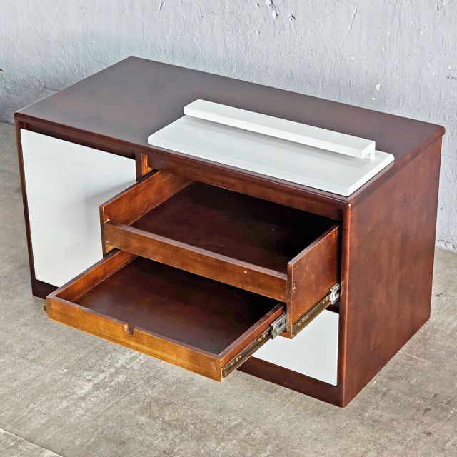 Tủ đầu giường có ngăn giấu tiền 90x45x50cm gỗ cao su TDG68068