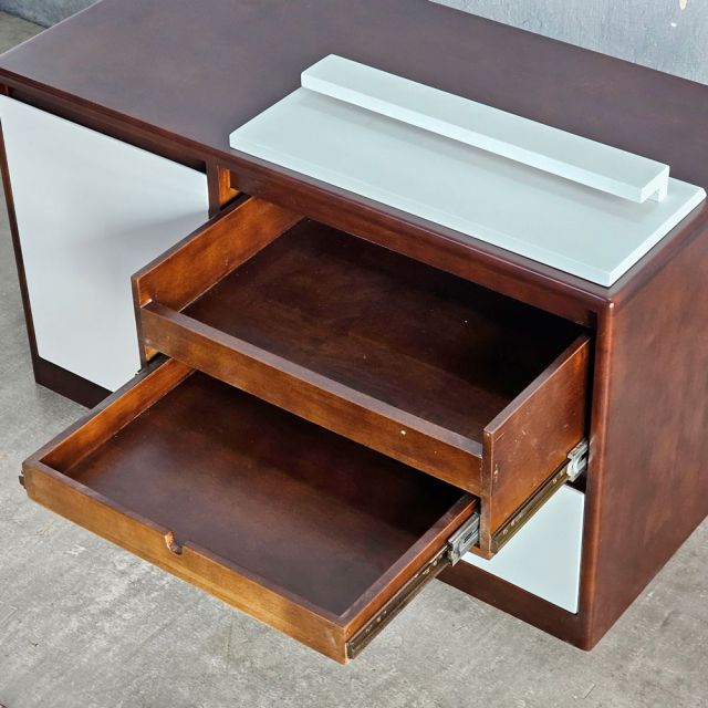 Tủ đầu giường có ngăn giấu tiền 90x45x50cm gỗ cao su TDG68068