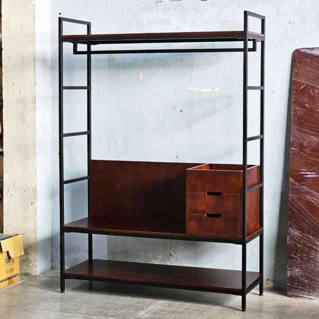 Kệ treo quần áo 140x50x200cm gỗ cao su TQA68078