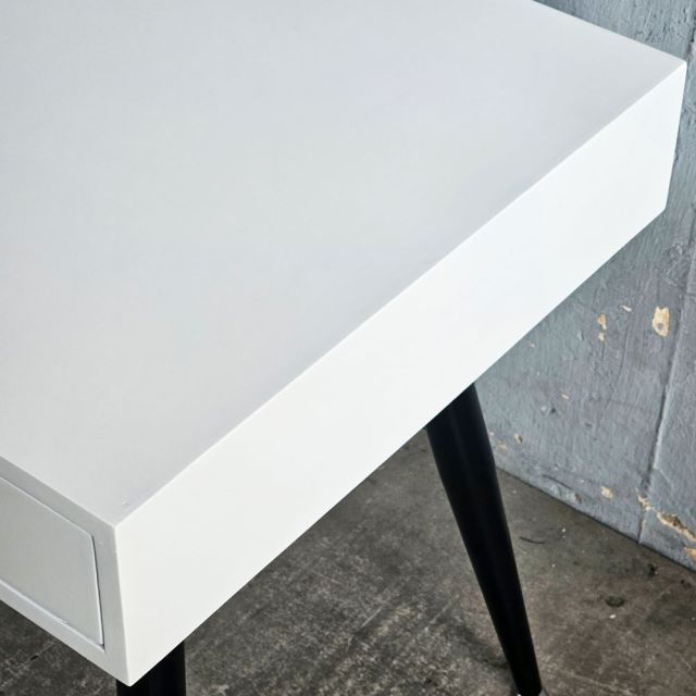 Bàn có ngăn kéo 80x60cm gỗ cao su chân CONE BD68169