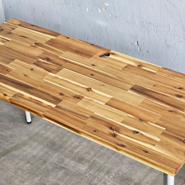 Bàn làm việc 140x60cm gỗ tràm hệ Oval HBOV052