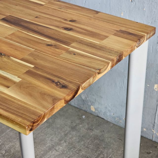 Bàn làm việc 140x60cm gỗ tràm hệ Oval HBOV052