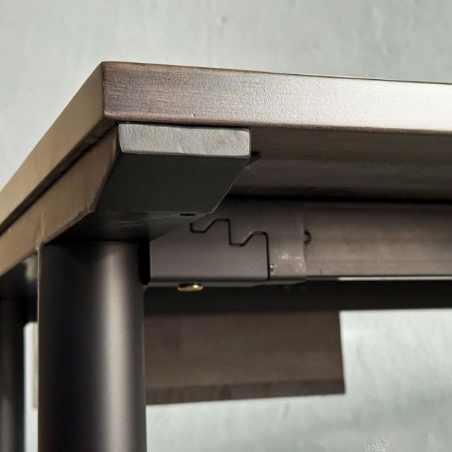 Bàn làm việc có hộp điện 160x80cm gỗ tràm hệ TIO HBTO050