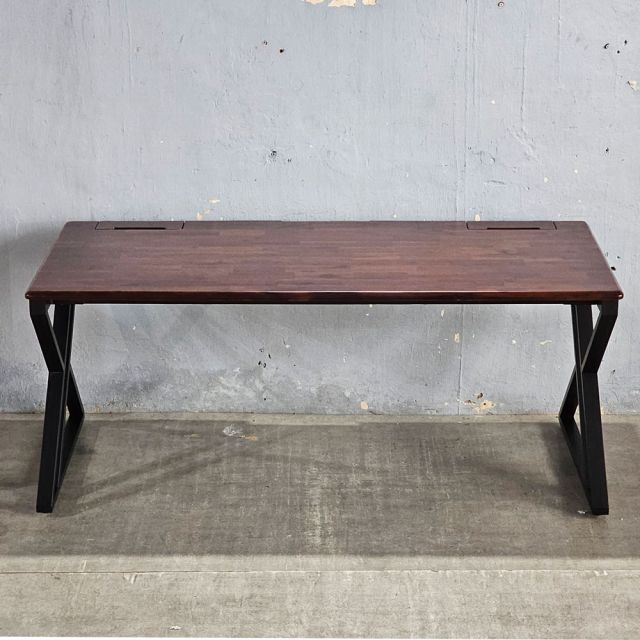 Bàn làm việc có hộp điện 180x80cm gỗ tràm ZD033