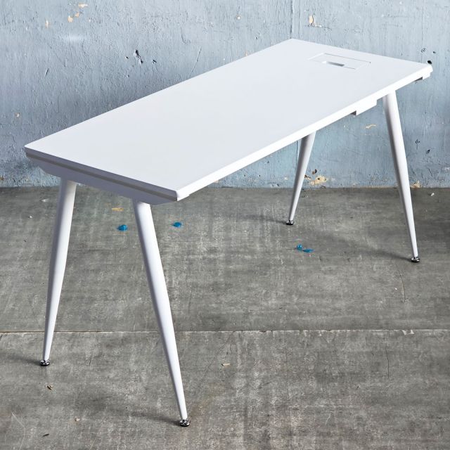 Bàn làm việc có hộc điện 140x60cm gỗ cao su hệ CONE HBCO079