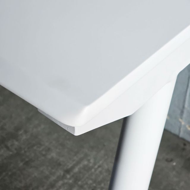 Bàn làm việc có hộc điện 140x60cm gỗ cao su hệ CONE HBCO079