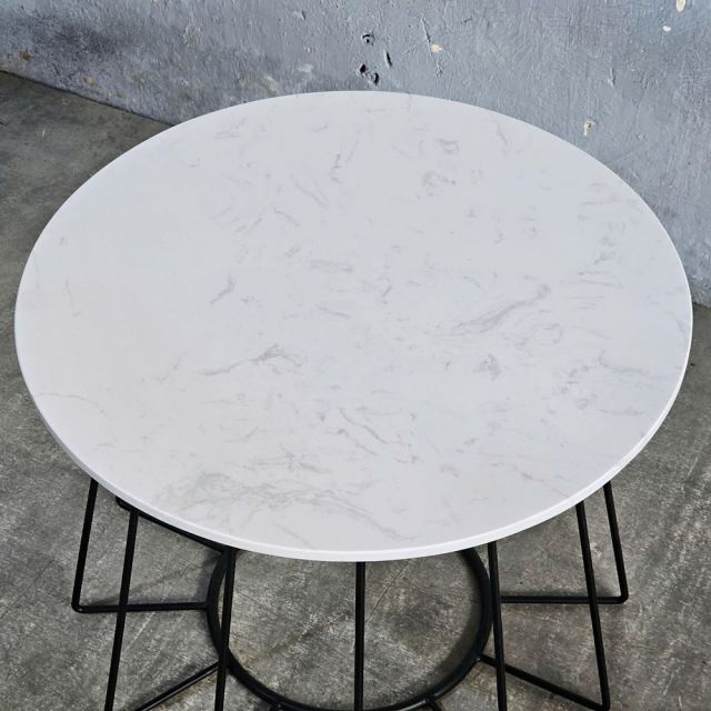 Bàn sofa tròn mặt ceramic khung sắt TT68238