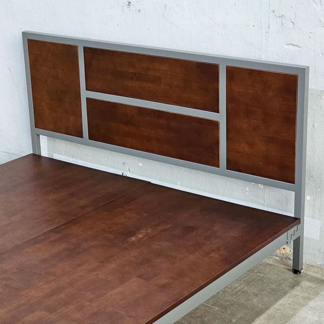 Giường ngủ lắp ráp 140x200x80cm gỗ cao su GN68056