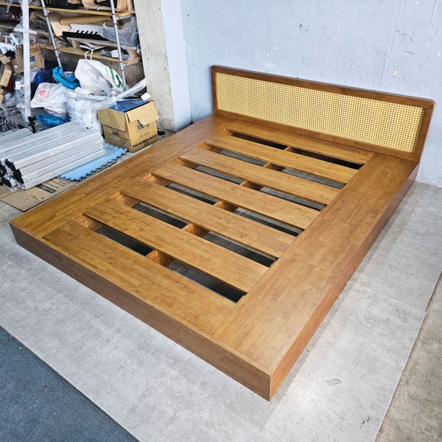 Giường ngủ 180x203x60cm gỗ cao su GN68055