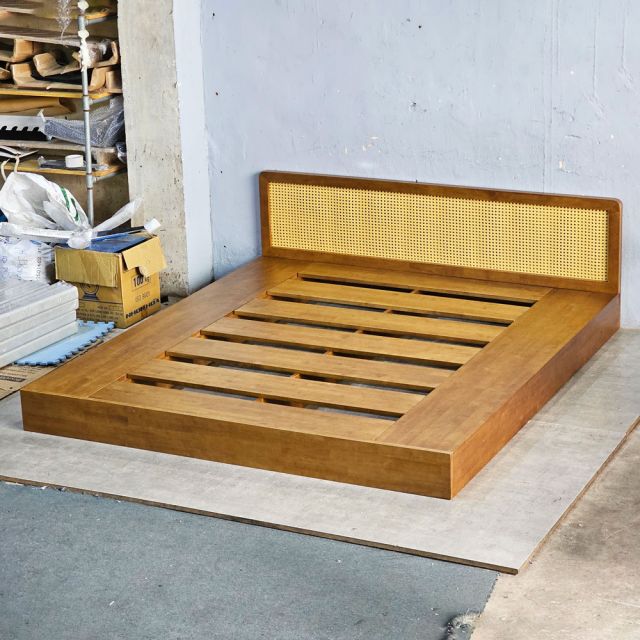 Giường ngủ 180x203x60cm gỗ cao su GN68055