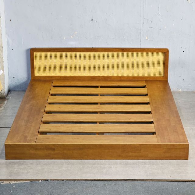 Giường ngủ 180x203x60cm gỗ cao su GN68055