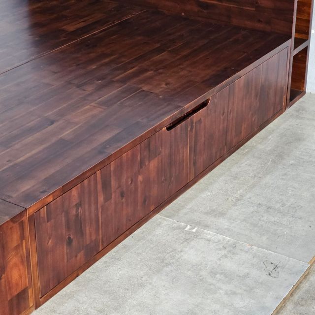 Giường ngủ 120x220x90cm gỗ tràm GN68057