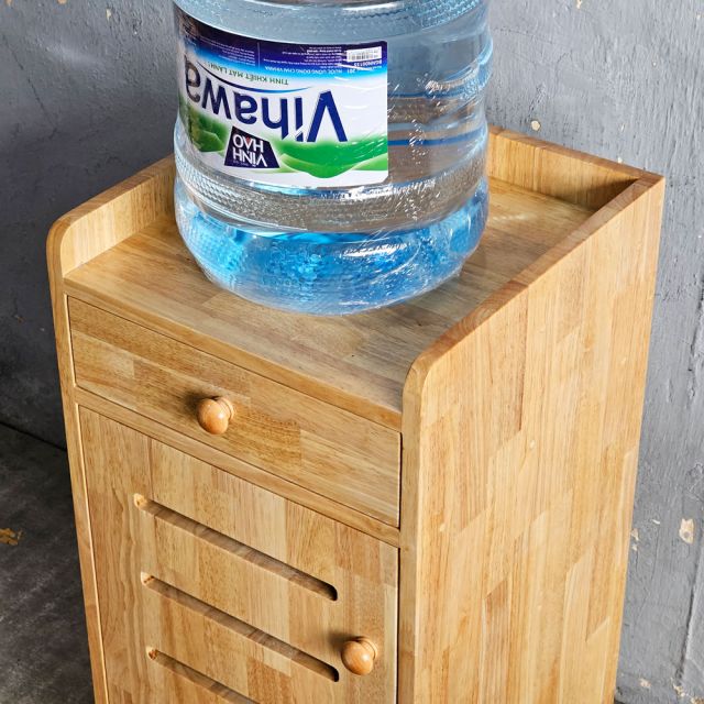 Tủ để bình nước di động 40x40x85cm gỗ cao su TDBN001