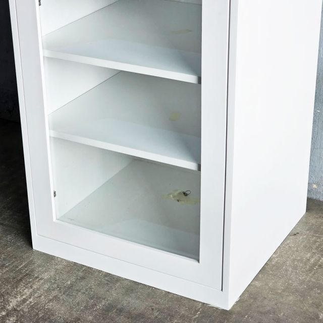Tủ cửa kính 60x55x210cm gỗ cao su KTB68246