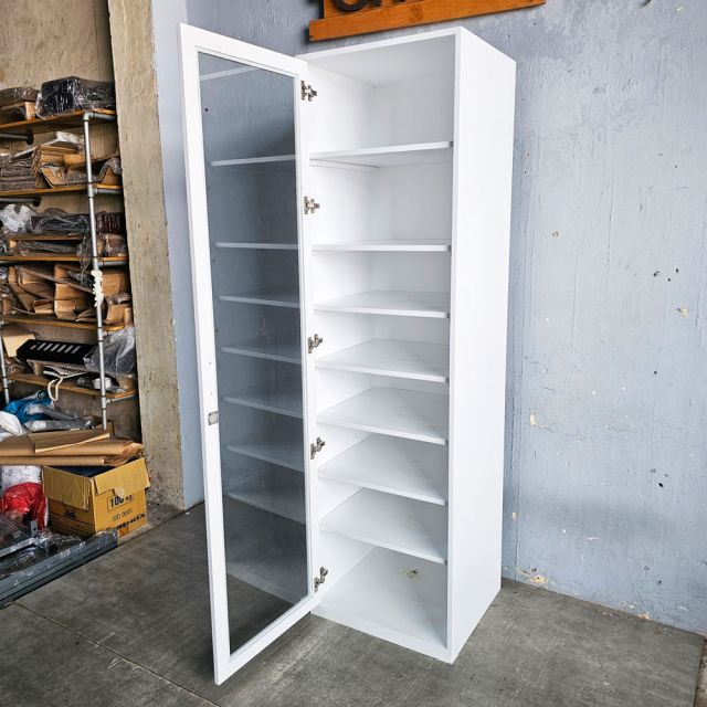 Tủ cửa kính 60x55x210cm gỗ cao su KTB68246