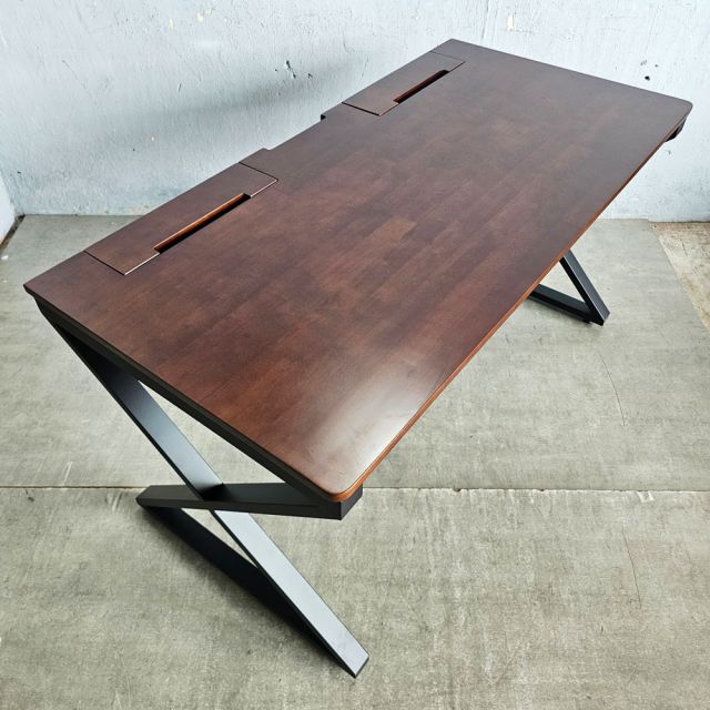 Bàn làm việc có hộp điện 140x70cm gỗ cao su hệ XConcept HBXC060