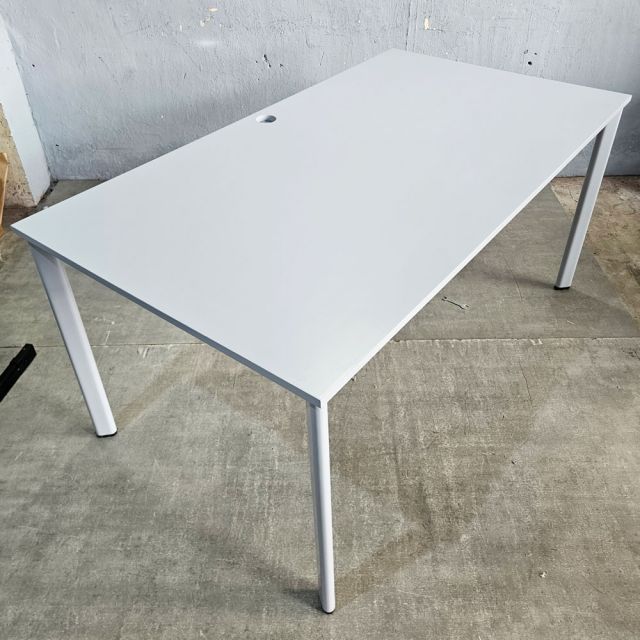 Bàn làm việc 1600x878mm gỗ cao su hệ Oval HBOV053