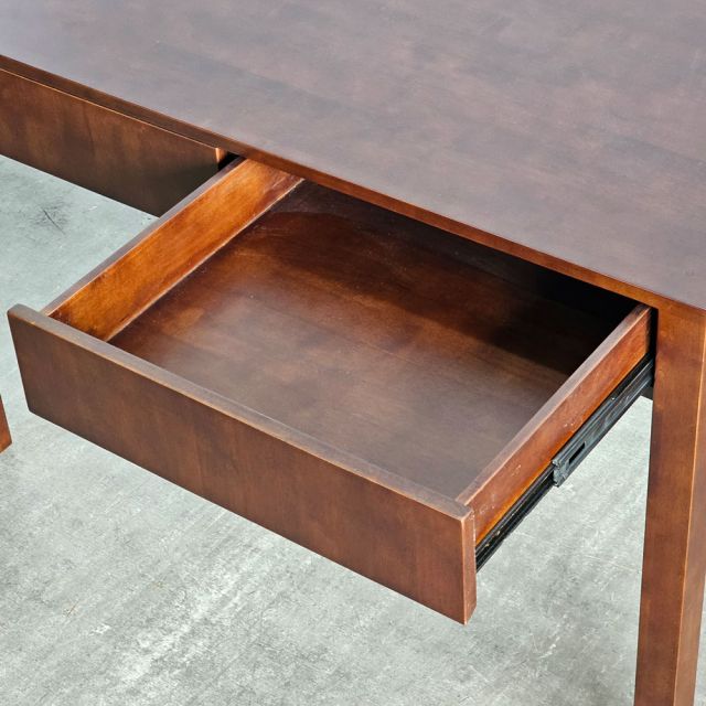 Bàn làm việc 120x70cm gỗ cao su BD68170