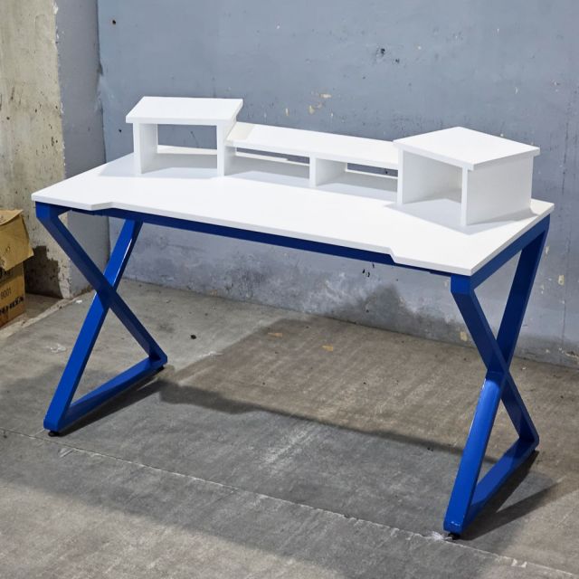 Bàn Studio 130x60cm gỗ cao su SD68035