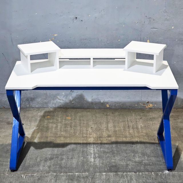 Bàn Studio 130x60cm gỗ cao su SD68035