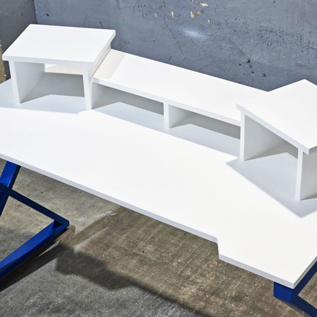 Bàn Studio 130x60cm gỗ cao su SD68035