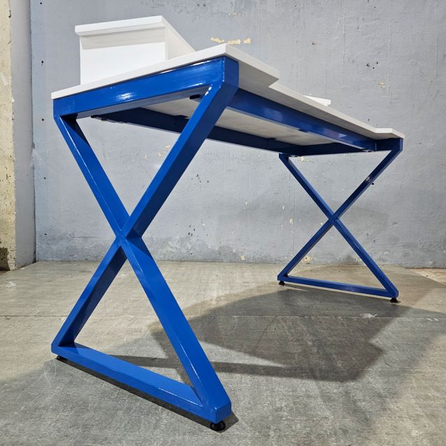 Bàn Studio 130x60cm gỗ cao su SD68035