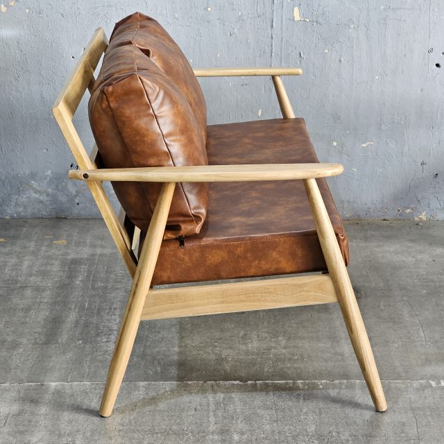 Ghế sofa đôi nệm da Si chân tiện gỗ cao su SFB68110