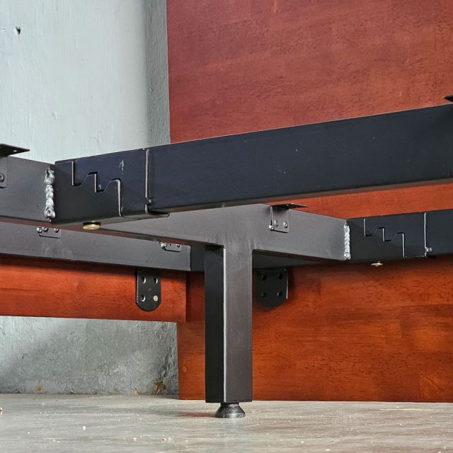 Giường ngủ gỗ cao su khung sắt lắp