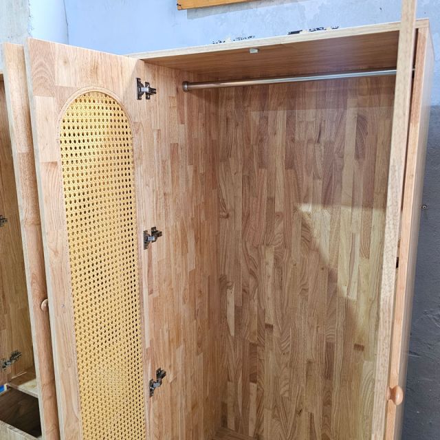 Tủ quần áo 160x55x200cm gỗ cao su TQA68080