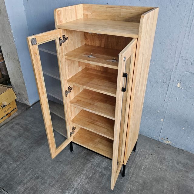 Tủ trang trí cửa kính 60x35x135cm gỗ cao su KTB68248