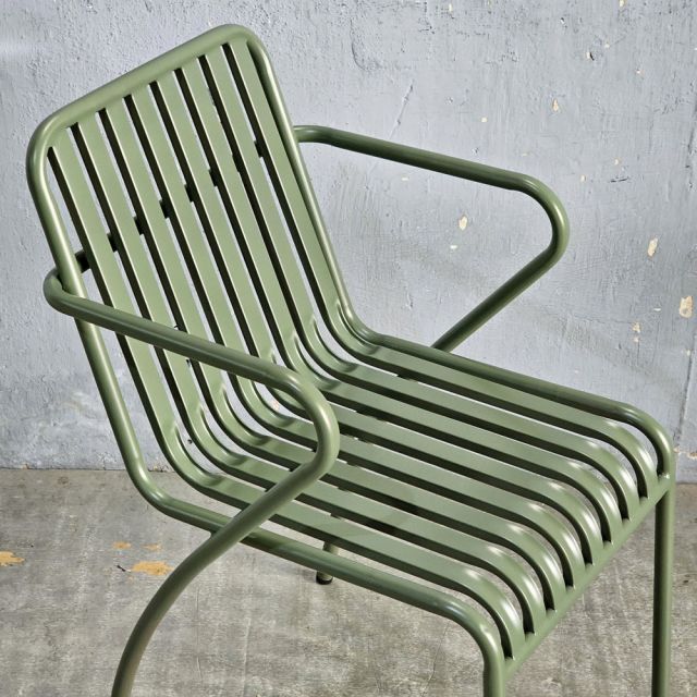 Ghế sắt ngoài trời có tay tựa GNT004