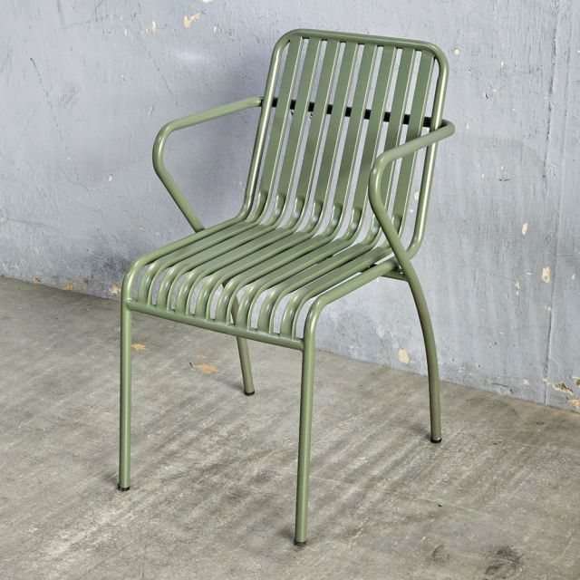 Ghế sắt ngoài trời có tay tựa GNT004