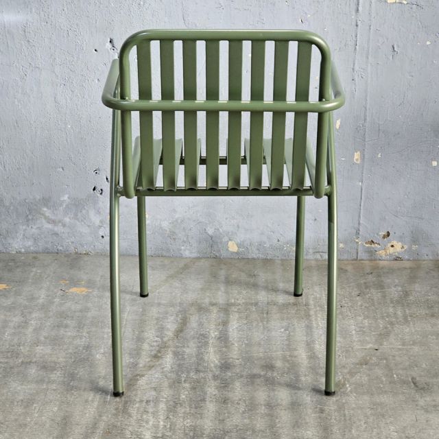 Ghế sắt ngoài trời có tay tựa GNT004