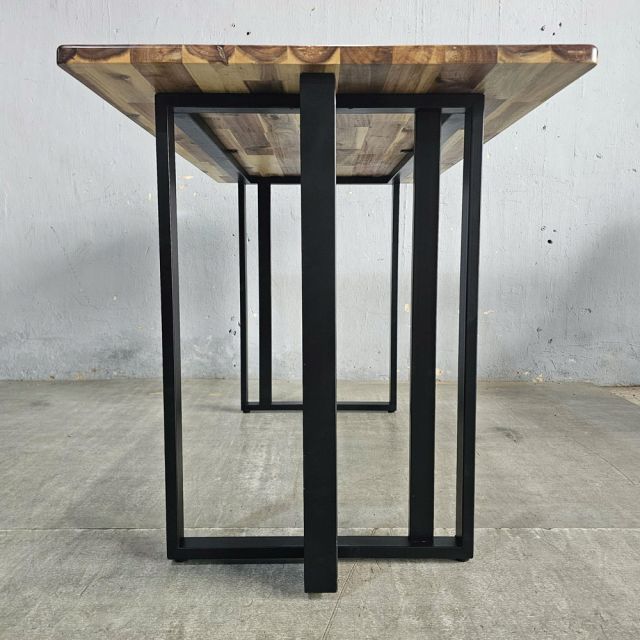 Bàn ăn 120x70cm gỗ tràm chân sắt hộp BA68298