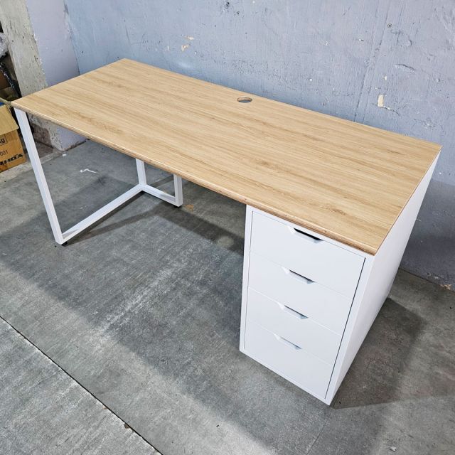 Bàn làm việc có tủ 140x60cm gỗ plywood kết hợp gỗ cao su BD68171