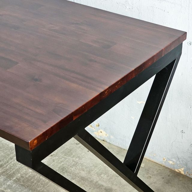 Bàn Gaming chân gác tủ 180x70cm gỗ tự nhiên GD68116