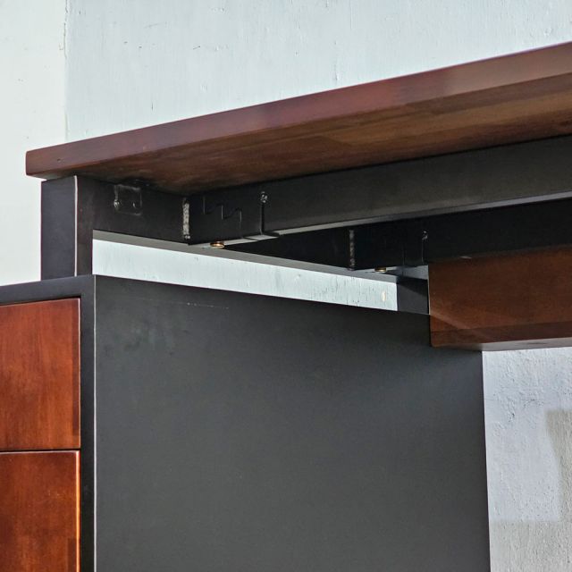 Bàn Gaming chân gác tủ 180x70cm gỗ tự nhiên GD68116