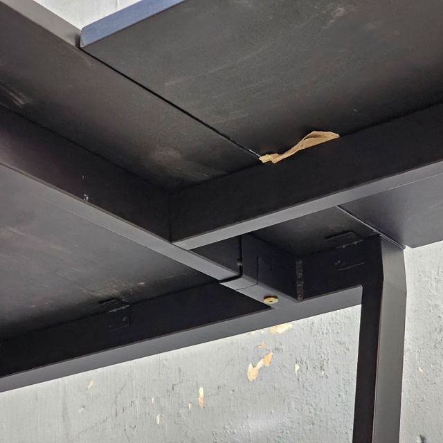 Bàn chữ L 140x150cm gỗ cao su hệ Trapez HBTC053