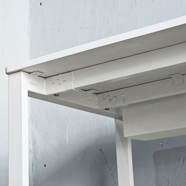 Bàn làm việc có hộp điện 140x60cm gỗ cao su ZD035